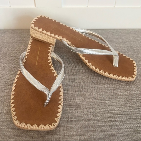 Dolce Vita Shoes - Dolce Vita Barty Silver Metallic Thong Sandals Square Toe Block Heel Size 9